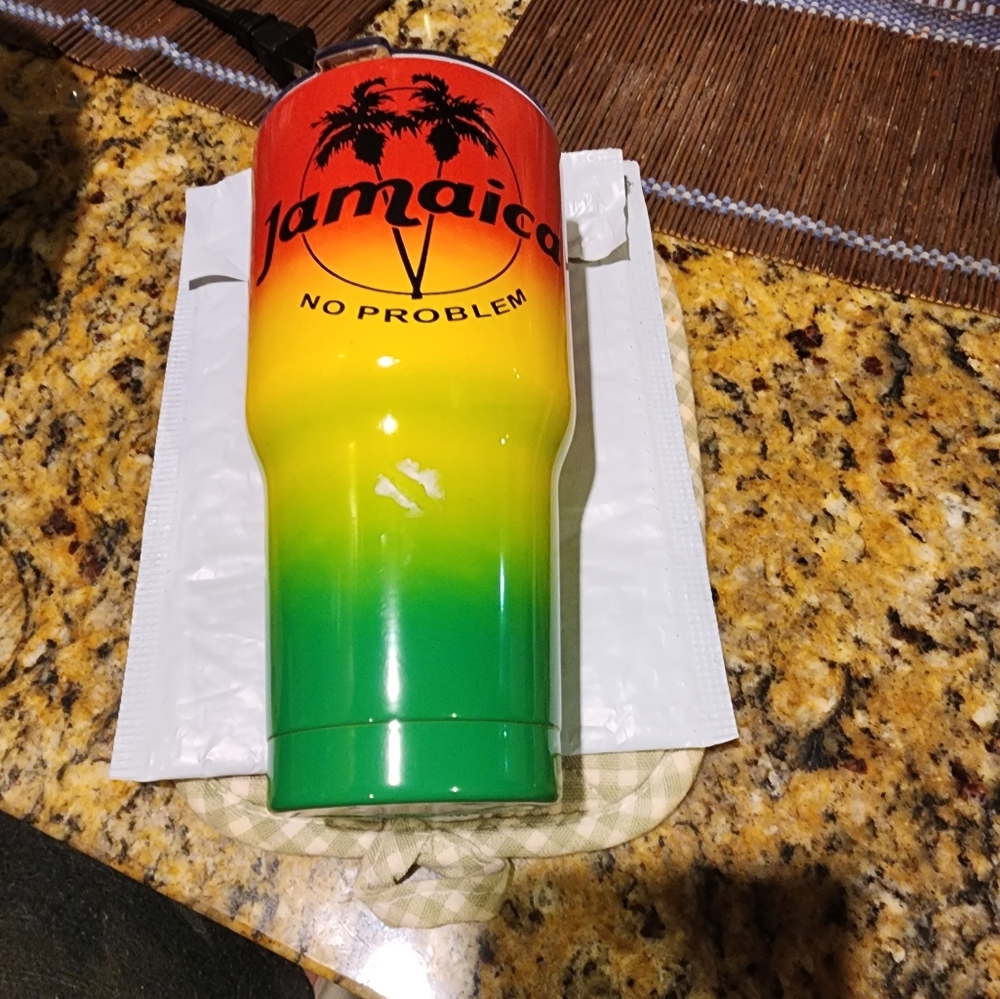 NWOT ... Jamaica 🇯🇲🇯🇲🇯🇲 No Problem Gradient Tumbler